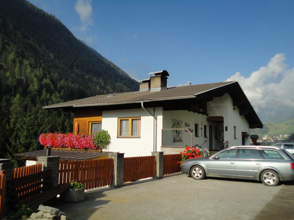 Haus Dorfblick Hotel Pragraten ภายนอก รูปภาพ