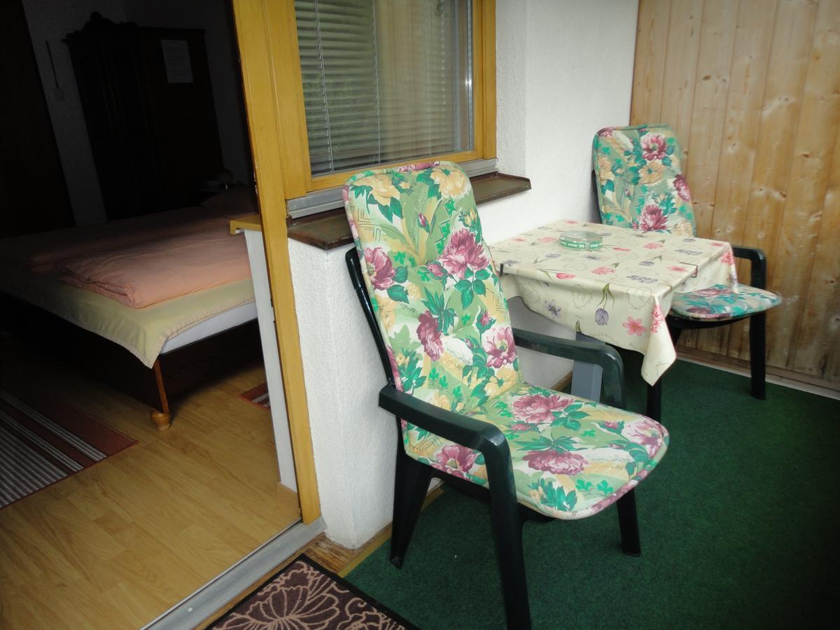 Haus Dorfblick Hotel Pragraten ภายนอก รูปภาพ